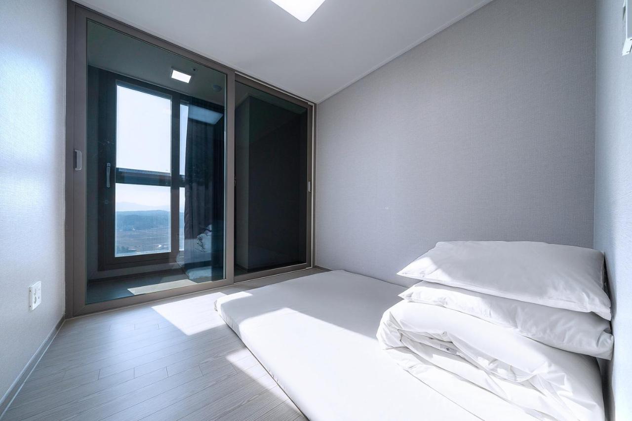 Gangneung Chonpines Ocean Suites Hotel Exterior foto